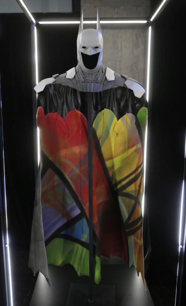 Warner Brothers Batman 75th Anniversary Cape, Cowl, Create Exhibit at SDCC