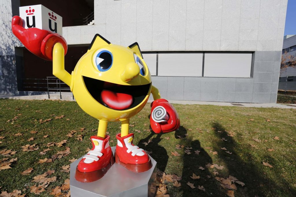 Pac-Man heykel statue
